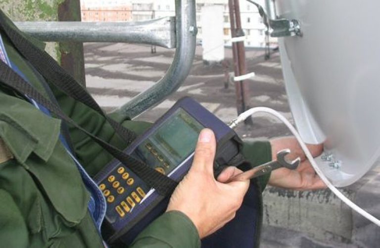 Установка спутниковой антенны в Гусе-Хрустальном в октябре